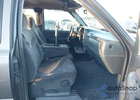 2000 GMC Sierra 1500 Sle z USA, uszkodzony, nr VIN 1GTEK19T1YE113666